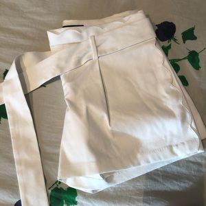BR White High Waisted Scallop Short